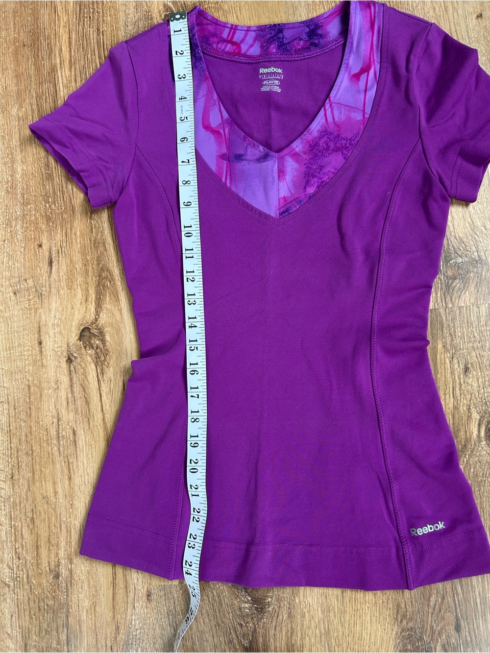 💜 •3/$20• Reebok V-Neck Active Top - Picture 9 of 10